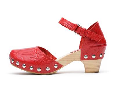 Los zuecos son tendencia en moda calzado para esta primavera Los zuecos son tendencia en moda calzado para esta primavera