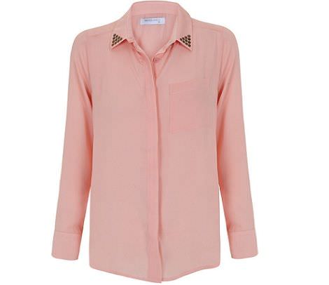 camisa con tachas de blanco para la primavera
