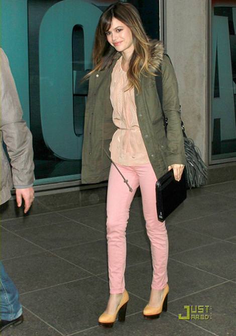 El estilo y looks de la it girl Rachel Bilson