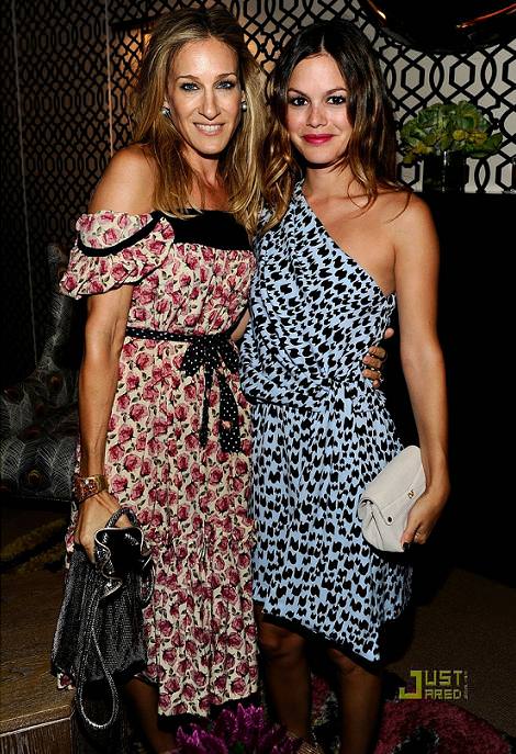 El estilo y looks de la it girl Rachel Bilson