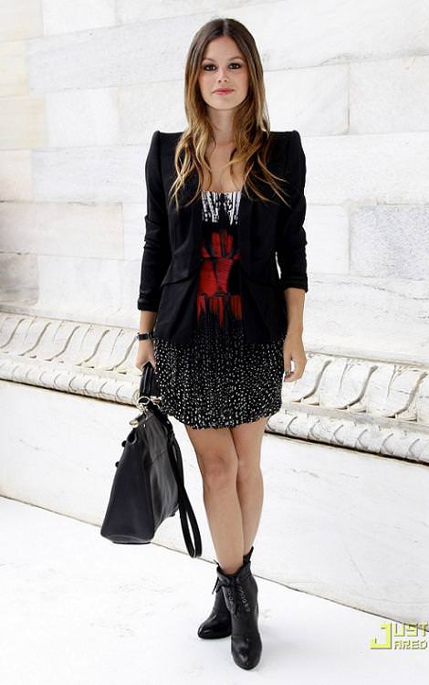 El estilo y looks de la it girl Rachel Bilson