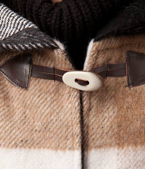 Abrigo capa de Pull and Bear del otoño invierno  