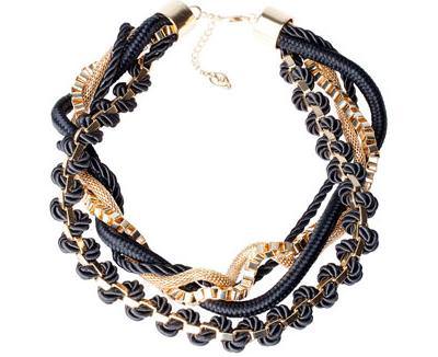 Collares y pulseras de Stradivarius