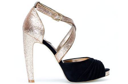 Sandalias de Stradivarius ¿clon de Miu Miu?