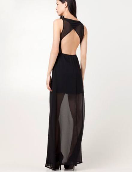 Vestido de Nochevieja de Stradivarius, largo y con transparencias