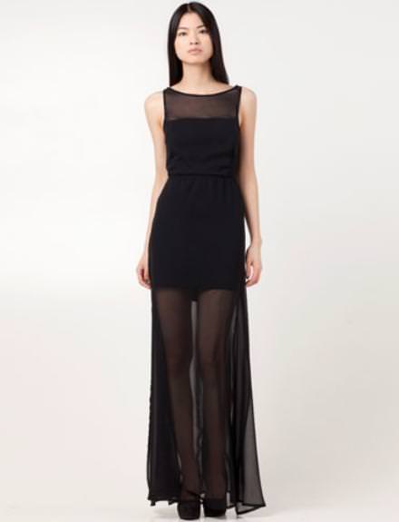 Vestido de Nochevieja de Stradivarius, largo y con transparencias