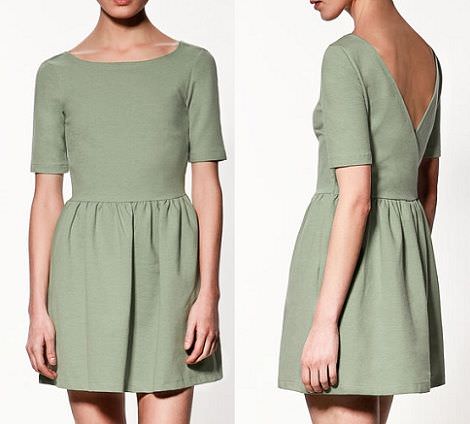 el chollo de la semana: el vestido con escote en la espalda de Stradivarius