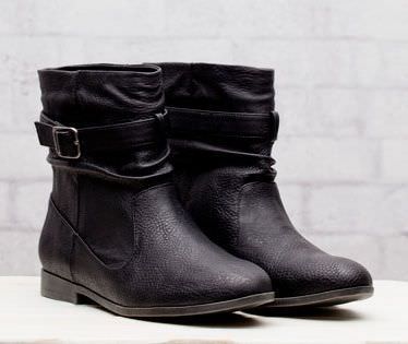 zapatos de stradivarius primavera  botin hebilla