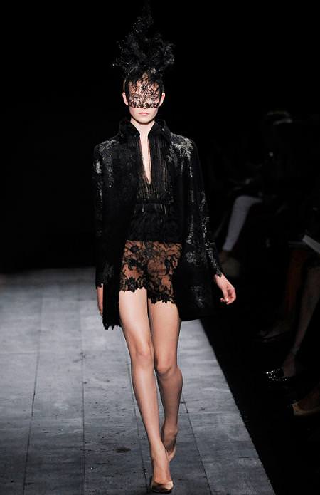 moda otoño invierno  , de alta costura, de Valentino