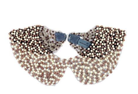 Cuello babero de perlas de Zara