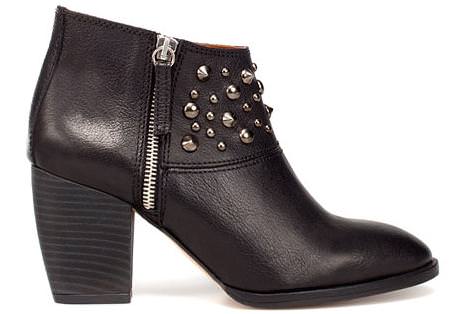 Botines con tachuelas