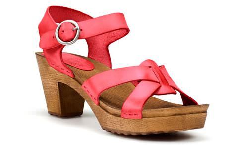 Zuecos de Zara TRF a todo color Zuecos de Zara TRF a todo color