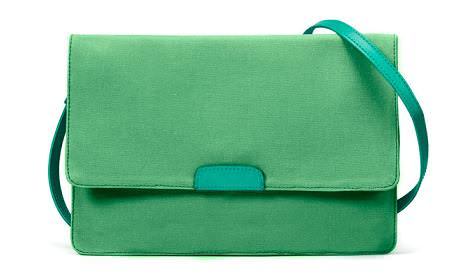 Bolsos sobres de colores de Zara