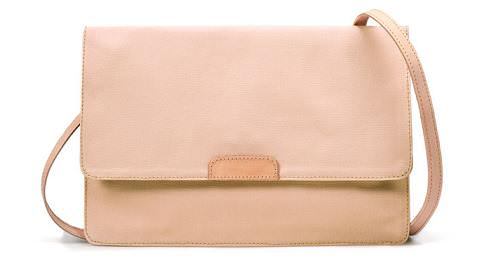 Bolsos sobres de colores de Zara