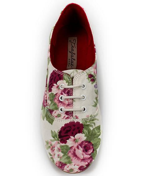 Bluchers y oxford estampados de flores